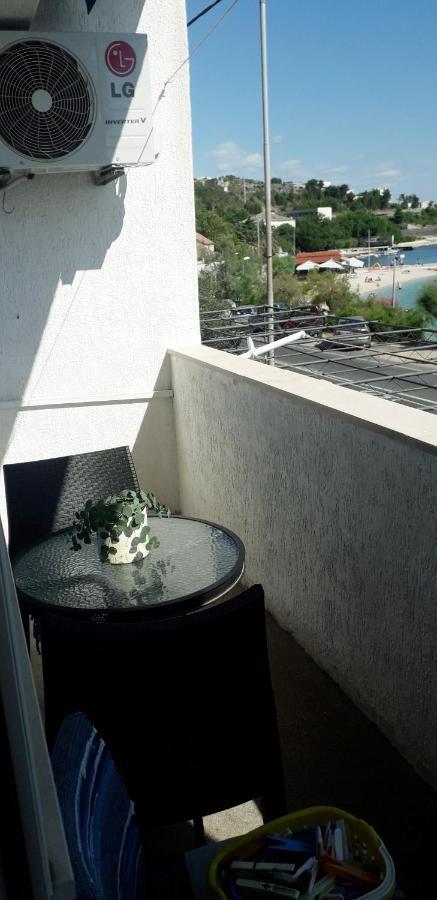 Mateo Apartamento Dugi Rat Exterior foto